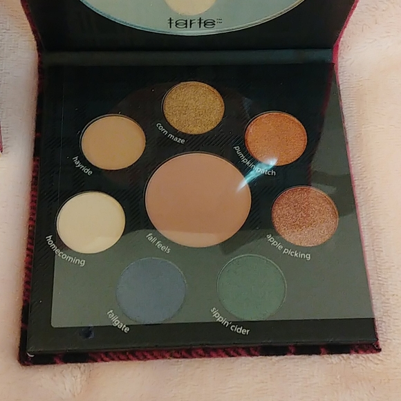 💝FIRM! NWT TARTE FALL FEELS EYESHADOW PALETTE LIMITED EDITION - Picture 9 of 10